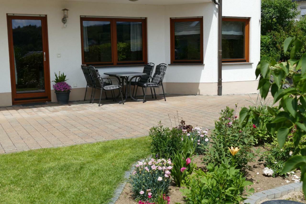 Ferienwohnung Basche Oberzissen Luaran gambar